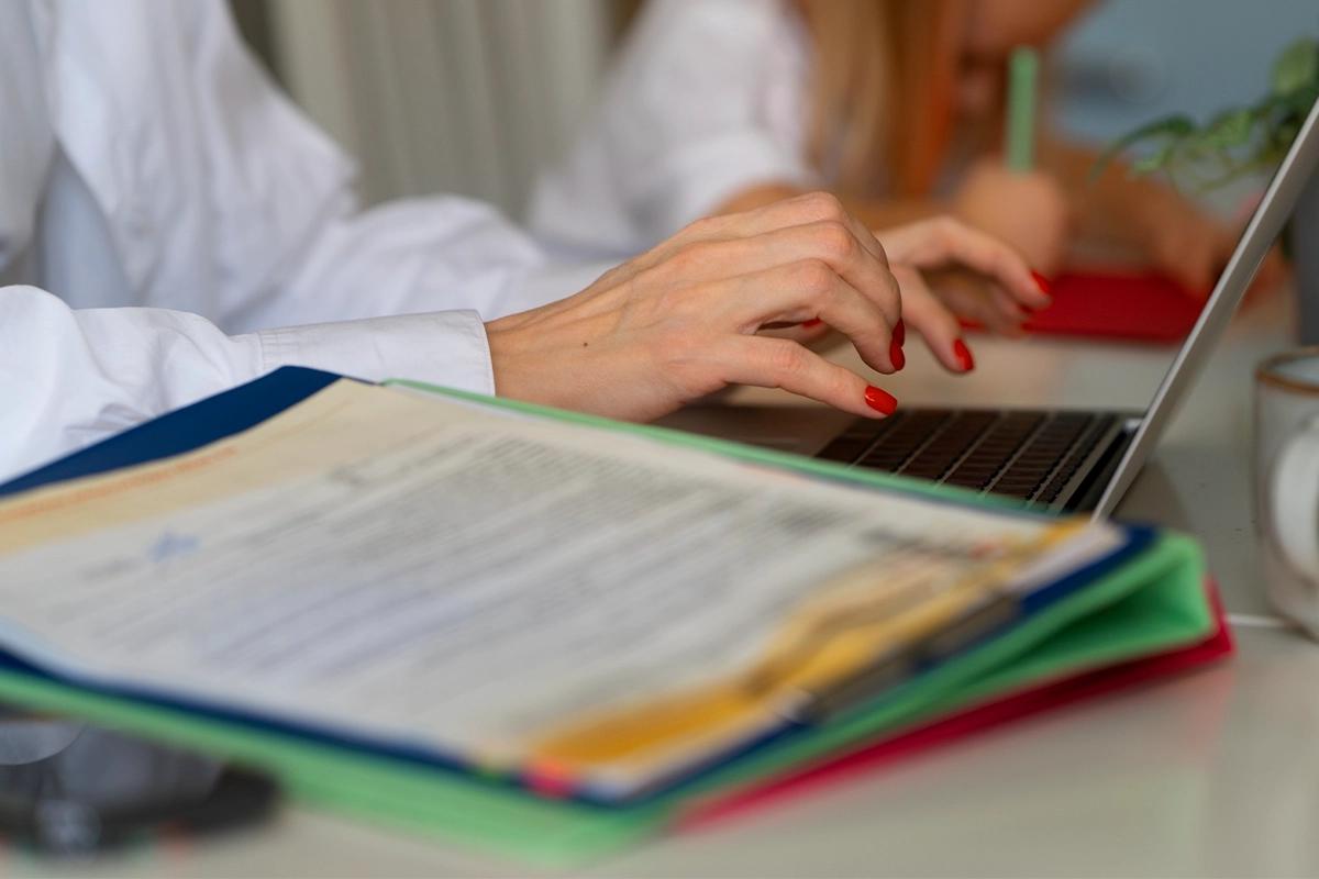 Expert Simultaneous Language Translation Services for Your Global Needs  2