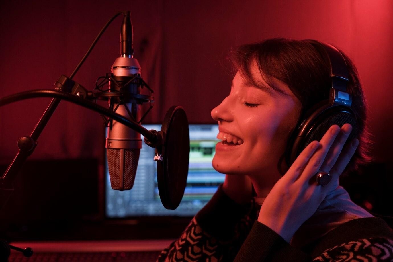 Speak Globally with Expert Voiceover and Dubbing Services 1